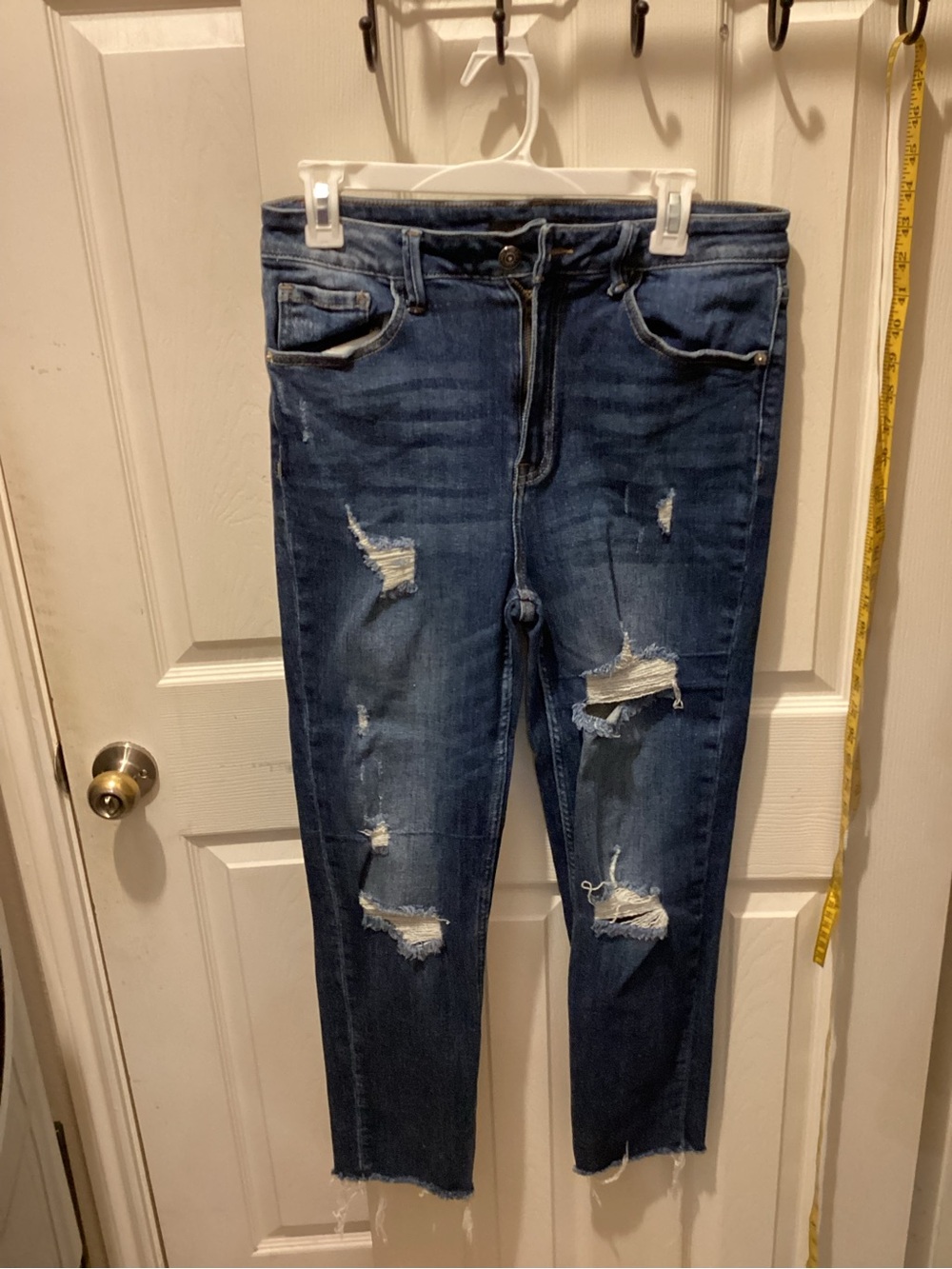 Women’s Straight Leg Distressed Jeans - Dark Blue